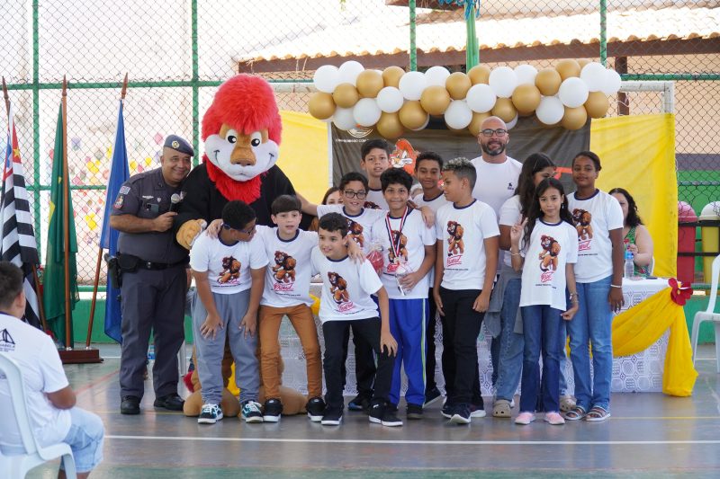 Proerd Realiza Formatura de Alunos do Ensino Fundamental em Ilhabela