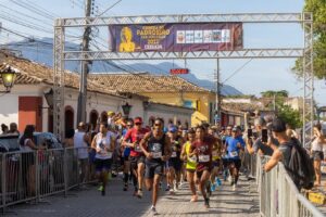 Abra inscrições para a Corrida do Padroeiro de São Sebastião. Prova de 5km, kits gratuitos e premiações para os primeiros colocados.