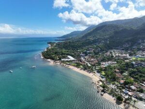 Participe da Pesquisa de Percepção do Turismo em Ilhabela: Sua Opinião é Importante Pesquisa de Percepção do Turismo O Centro de Inteligência da Economia do Turismo (CIET/SETUR-SP), junto ao Observatório do Turismo de Ilhabela, está realizando a Pesquisa de Percepção do Turismo para ouvir os moradores sobre como o turismo impacta a região. Motivos para Participar A pesquisa visa desenvolver ações e programas sustentáveis para o turismo em Ilhabela e São Paulo. No ano passado, a pesquisa teve quase 23 mil respostas de 325 municípios. Sua participação é vital! Contribua para o futuro do turismo sustentável. Cidades com 200 ou mais respostas poderão acessar resultados detalhados. Reforce a representatividade de Ilhabela no cenário turístico. Como Participar Participe acessando o formulário online até 9 de fevereiro de 2025 pelo link: https://bit.ly/pesquisa2024percepcao Para mais informações, visite o site do CIET: https://www.turismo.sp.gov.br/categoria/349 Fonte: Centro de Inteligência da Economia do Turismo (CIET/SETUR-SP), Observatório do Turismo de Ilhabela Tags: Ilhabela, pesquisa, turismo, sustentabilidade, CIET