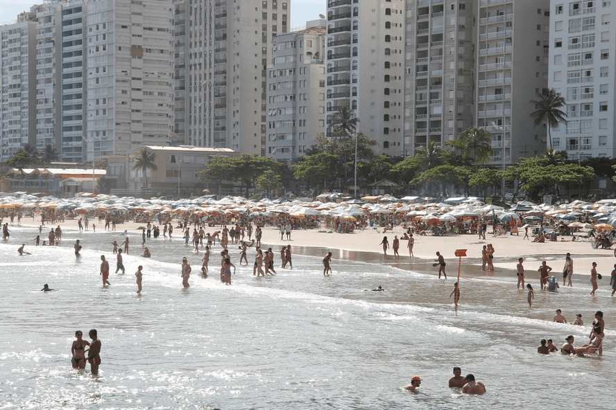 Aumento nos casos de virose no litoral paulista: saiba sobre os sintomas, cuidados e impactos na saúde e turismo.