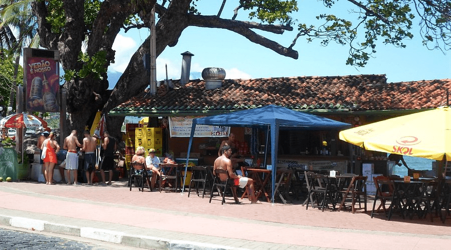 Prefeitura de Ilhabela Interdita Estabelecimento na Vila para Garantir Ordem Pública