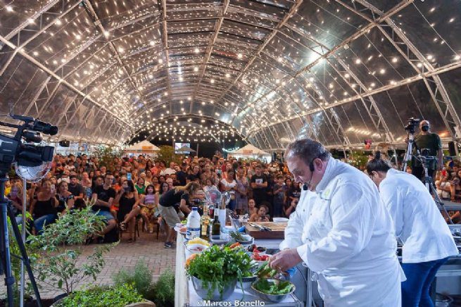 Festival Gastronômico Caiçara de São Sebastião na Agenda Viva SP: Inscrições Abertas para Estandes