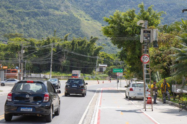 Prefeitura de São Sebastião instala lombadas eletrônicas para aumentar a segurança no trânsito