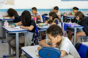 Mais de 10 mil alunos da rede municipal de São Sebastião participam de avaliações do MEC