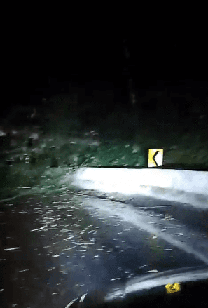Chuvas causam transtornos em todo o Litoral Norte Paulista; Serra Antiga da Tamoios é fechada
