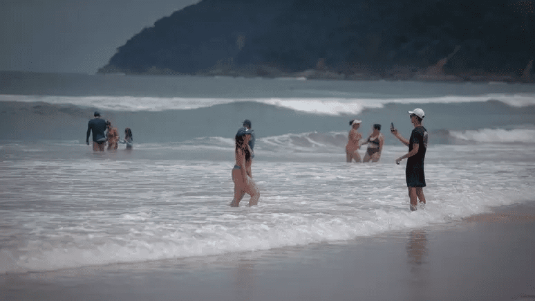 Feriado do Trabalhador tem uma morte e mais de 120 salvamentos no litoral paulista. Veja o balanço completo do GBMar e as orientações de segurança.