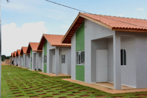 Ilhabela firma compromisso com a Caixa para construção de 50 casas populares
