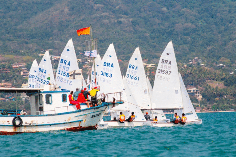 Atletas da Escola de Vela de Ilhabela são convocadas para programa de desenvolvimento do COB