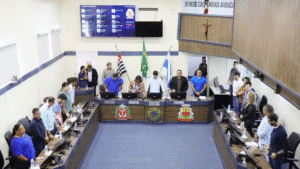 Câmara de Caraguatatuba aprova reestruturação administrativa da Prefeitura