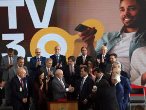 Lula assina lançamento da TV 3.0, que vai precisar de conversor