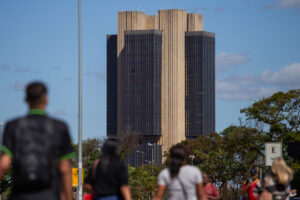 O déficit das contas externas do Brasil foi de US$ 7,1 bilhões em julho, conforme dados do Banco Central (BC). O resultado foi maior do que o registrado no mesm