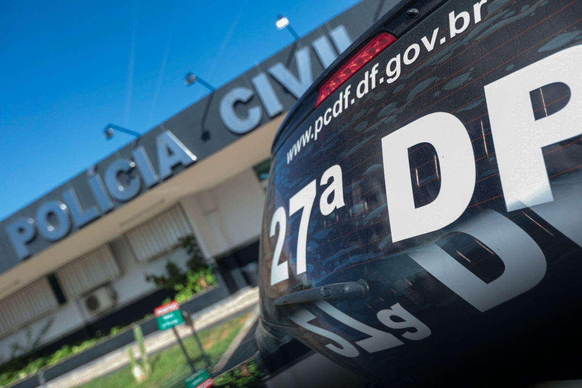 Dois homens tentaram entrar na 27ª Delegacia de Polícia (Recanto das Emas) se passando por técnicos de informática, na madrugada desta quarta-feira (13/8).
Segu