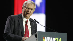 Aliado de Bolsonaro lidera disputa presidencial no Chile, aponta pesquisa