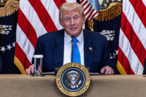 Trump afirma que voltou a falar com Putin depois de se reunir com Zelensky e europeus