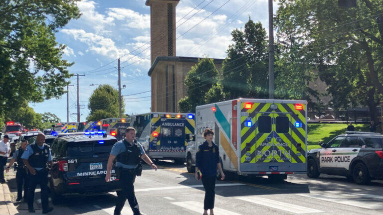 FBI investiga ataque em igreja como terrorismo e crime de ódio contra católicos
