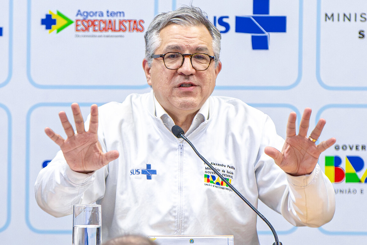 O ministro da Saúde, Alexandre Padilha, criticou o presidente dos Estados Unidos, Donald Trump, nesta quinta-feira (14//8), após o governo norte-americano anunc