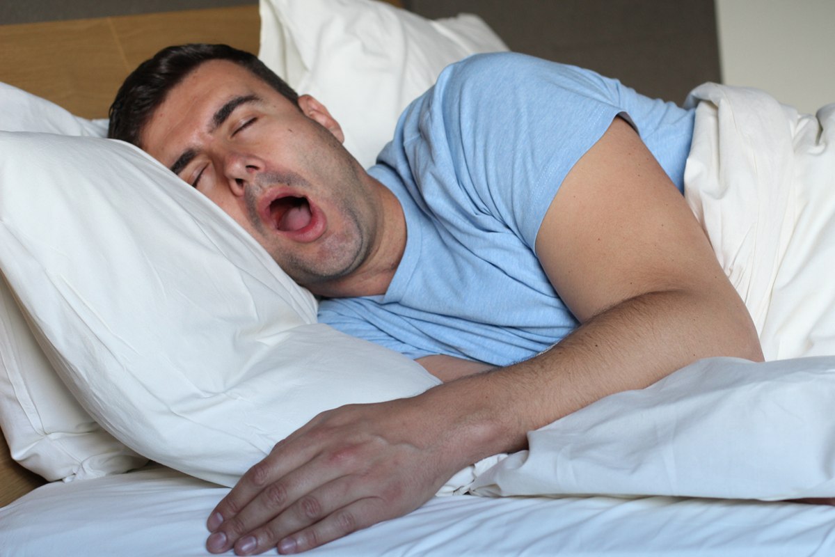 Pelas estimativas da Organização Mundial da Saúde (OMS), uma a cada três pessoas no mundo sofre com apneia obstrutiva do sono (AOS), condição de saúde grave que