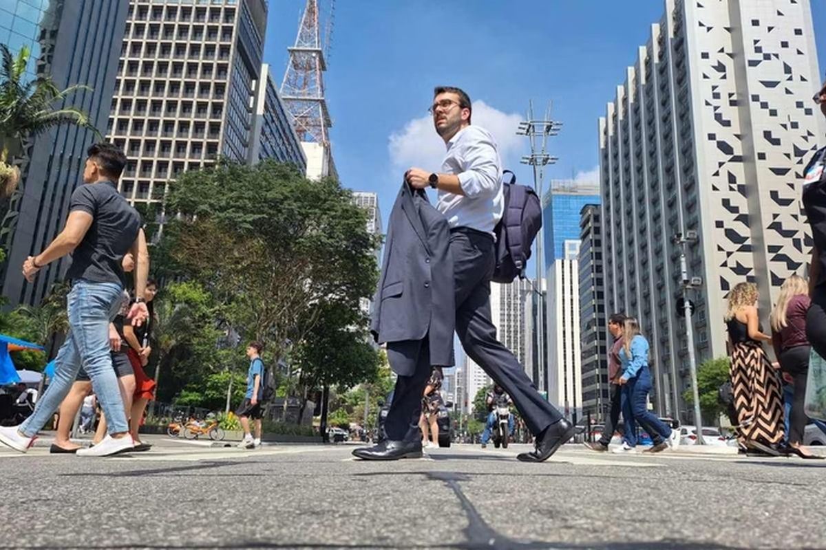 Cansado do frio? Saiba quando vai fazer calor de novo em São Paulo