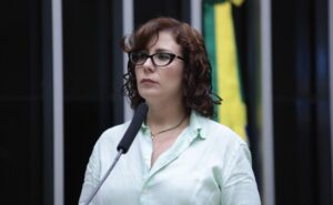 Política  
    Zambelli enfrenta nova audiência na Itália em processo de extradição
      Parlamentar está detida em Roma desde julho e tenta evitar retorno ao