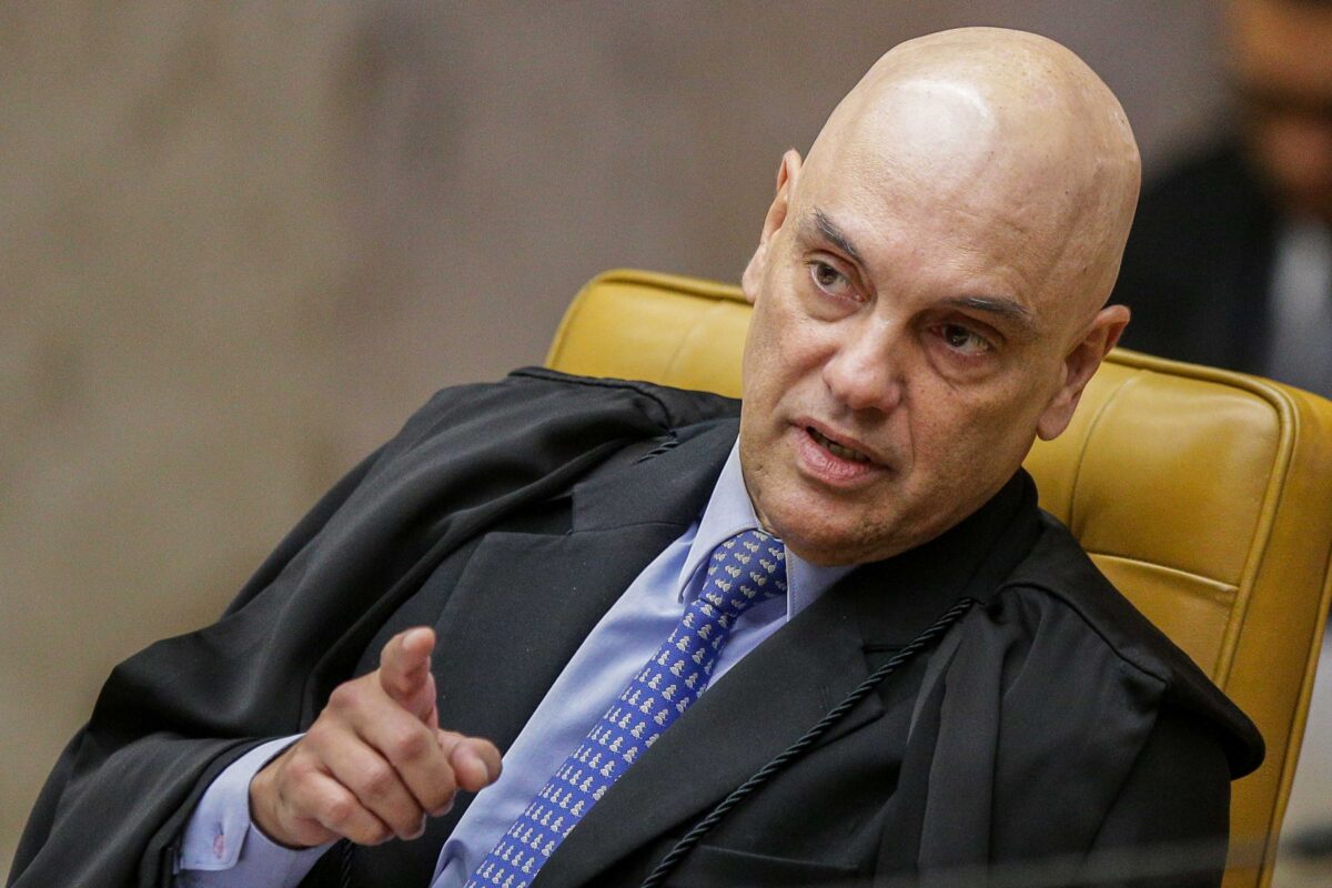 O ministro Alexandre de Moraes, do Supremo Tribunal Federal (STF), negou, na manhã desta quinta-feira (14/8), ter acelerado a tramitação da ação penal da trama