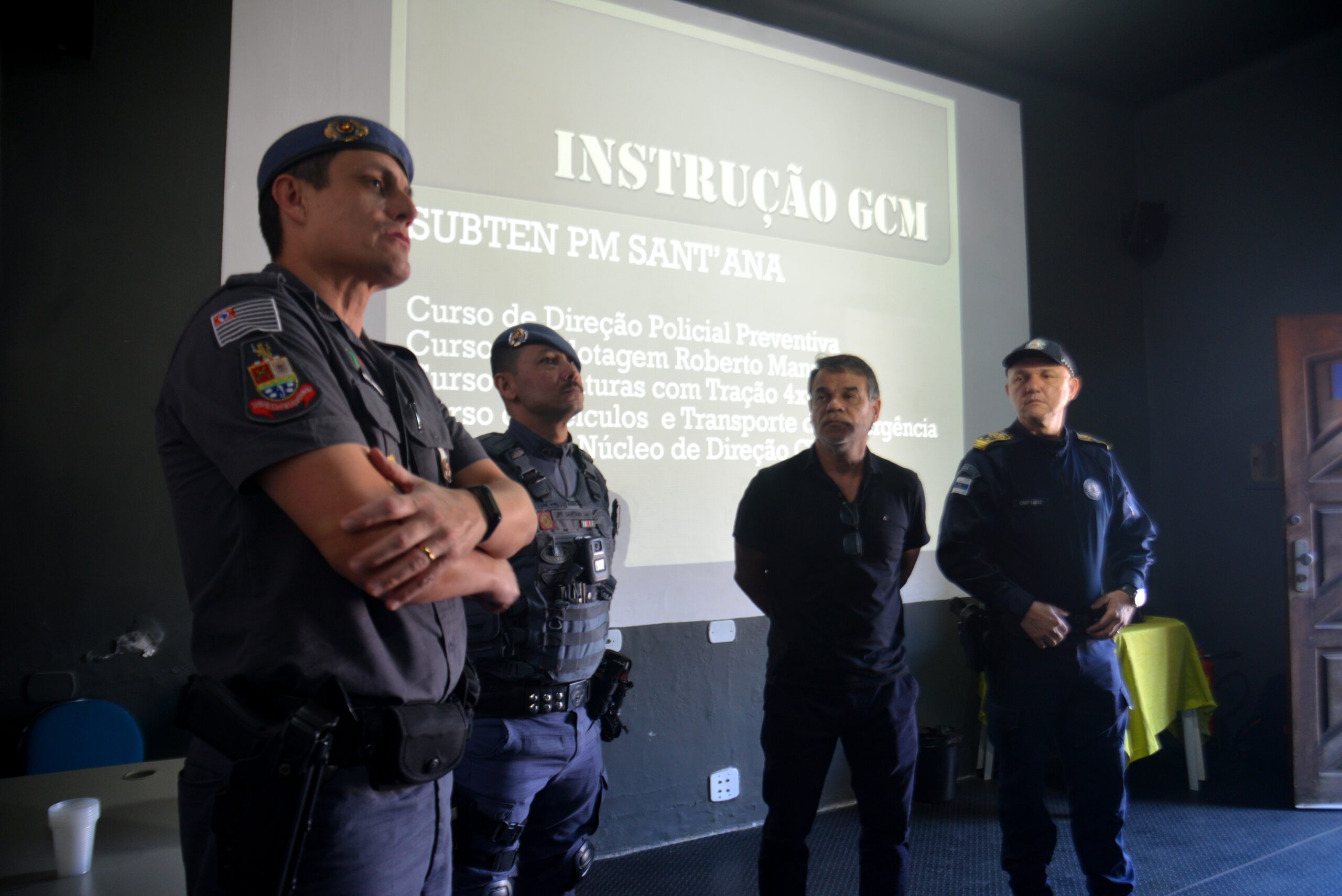 Com o objetivo de aprimorar as técnicas de condução veicular, foco na segurança e prevenção de acidentes, o governo municipal de Caraguatatuba em parceria com a