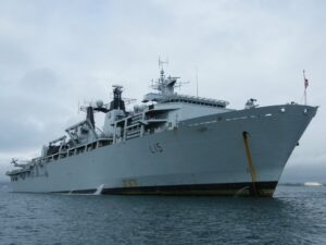 Brasil  
    Marinha avança na compra de navio de guerra da Inglaterra
      Assinatura do contrato de aquisição do HMS Bulwark está prevista para setembro