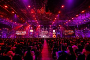 Em uma década, o Hotmart Fire deixou de ser apenas um evento sobre marketing digital para se tornar o epicentro da nova economia criativa no Brasil. O que começ