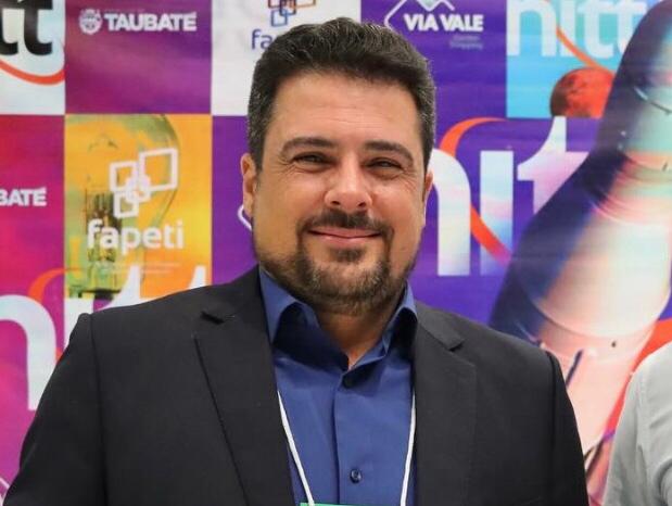 A pedido da  Promotoria de Justiça, a Delegacia de Polícia Civil de São Sebastião, instaurou no dia 12 de agosto de 2025, inquérito policial contra o ex-prefeit