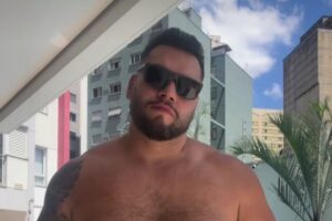 O jornalista Jeldean Alves Silveira, de 35 anos, entrou com uma ação trabalhista contra a Câmara Municipal de São Paulo e a Fundação Padre Anchieta por dispensa