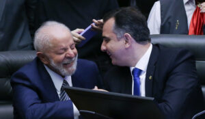 Cleitinho lidera corrida pelo governo de MG, diz pesquisa