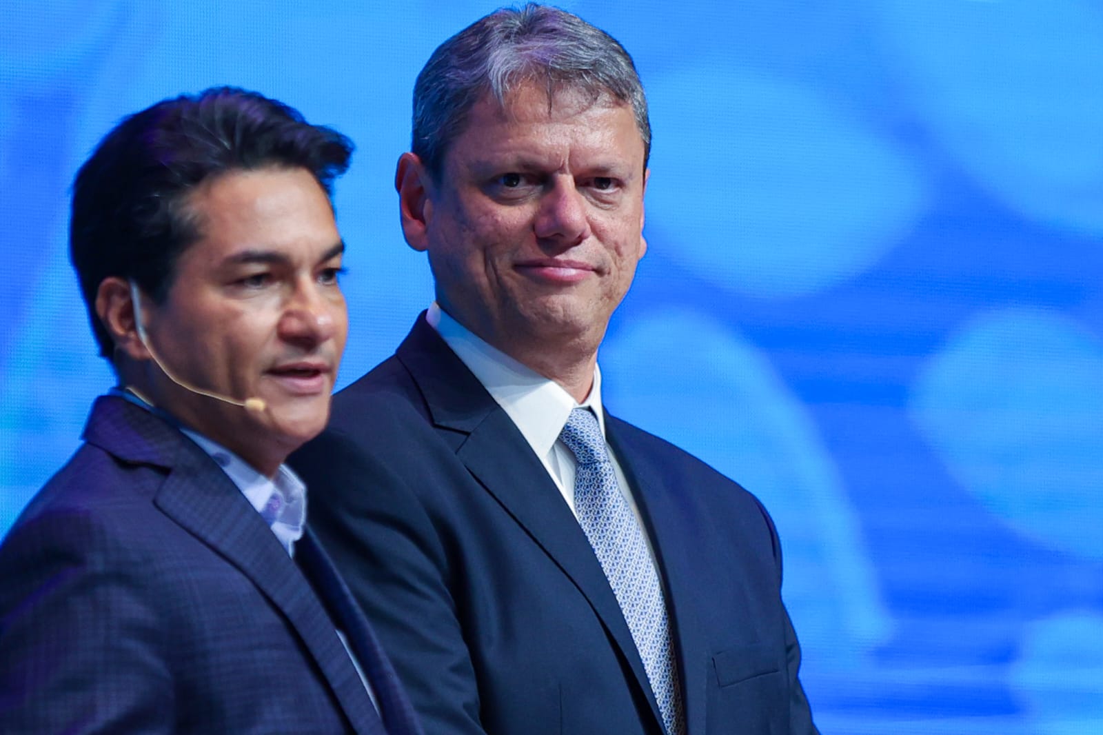 O presidente do Republicanos, deputado federal Marcos Pereira (SP, à esquerda na imagem em destaque), disse nesta segunda-feira (25/8) que “quem sabe” o partido