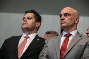 Aliados no Congresso protegem Moraes