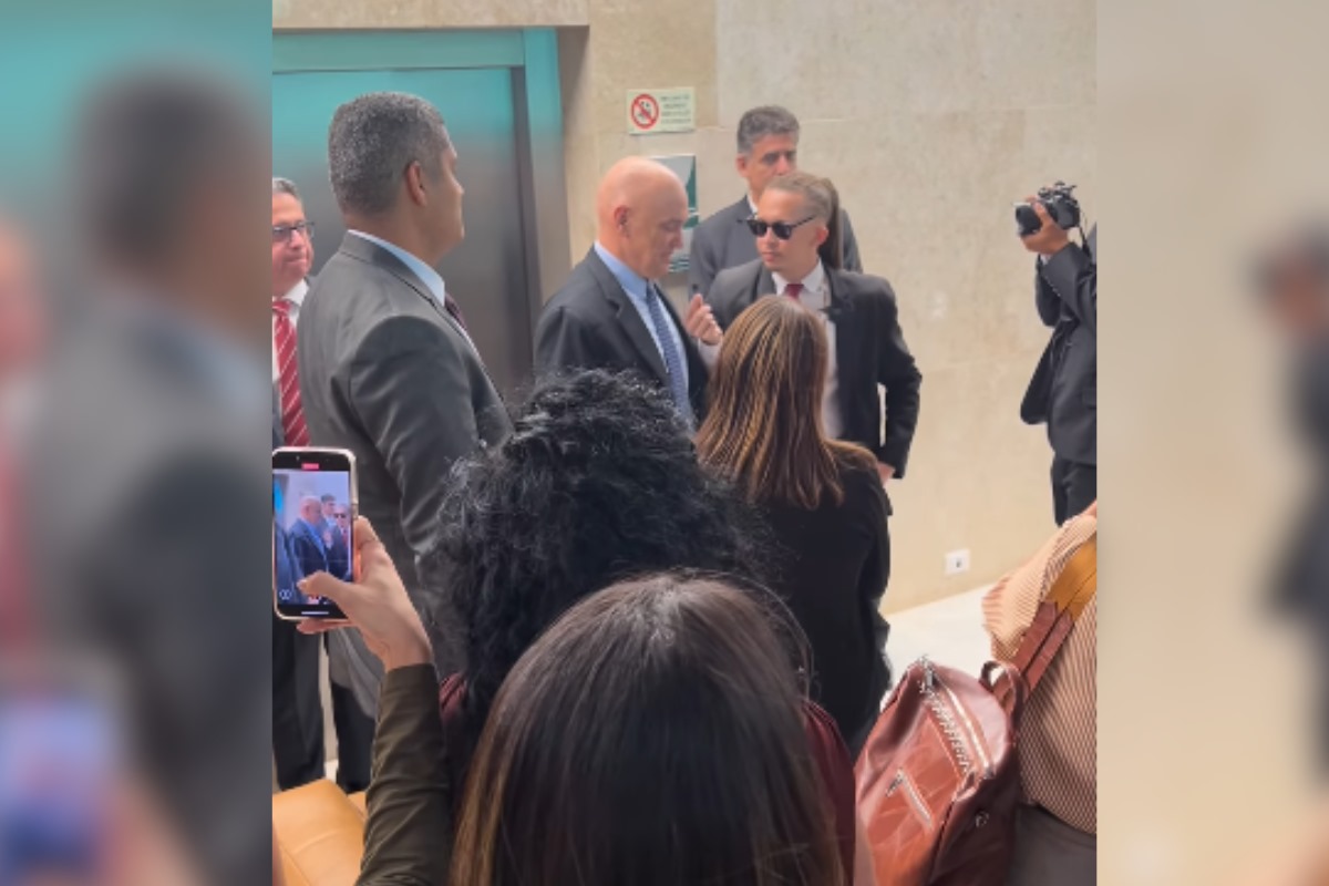 O ministro Alexandre de Moraes, do Supremo Tribunal Federal (STF) brincou com o influenciador Mizael Silva, conhecido como “o advogado de Moraes” na