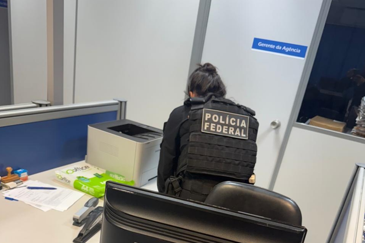 A Polícia Federal (PF) deflagrou, nesta terça-feira (26/8), a Operação Forja, com o objetivo de desarticular um esquema de fraudes na concessão de aposentadoria