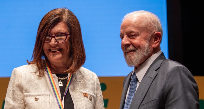 Redes de postos de combustíveis contestam contratos com a Petrobras