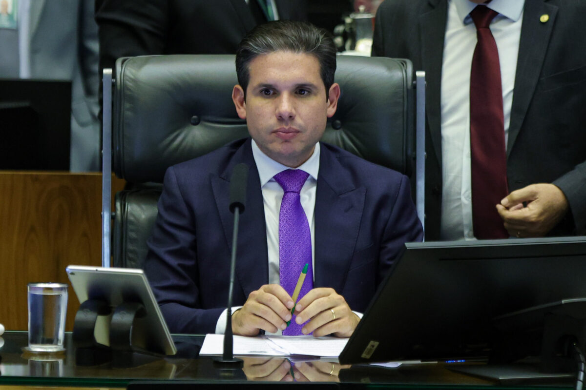 O presidente da Câmara, Hugo Motta (Republicanos-PB), disse, nesta quarta-feira (27//8), que o projeto de isenção do Imposto de Renda chega “com muita for...
