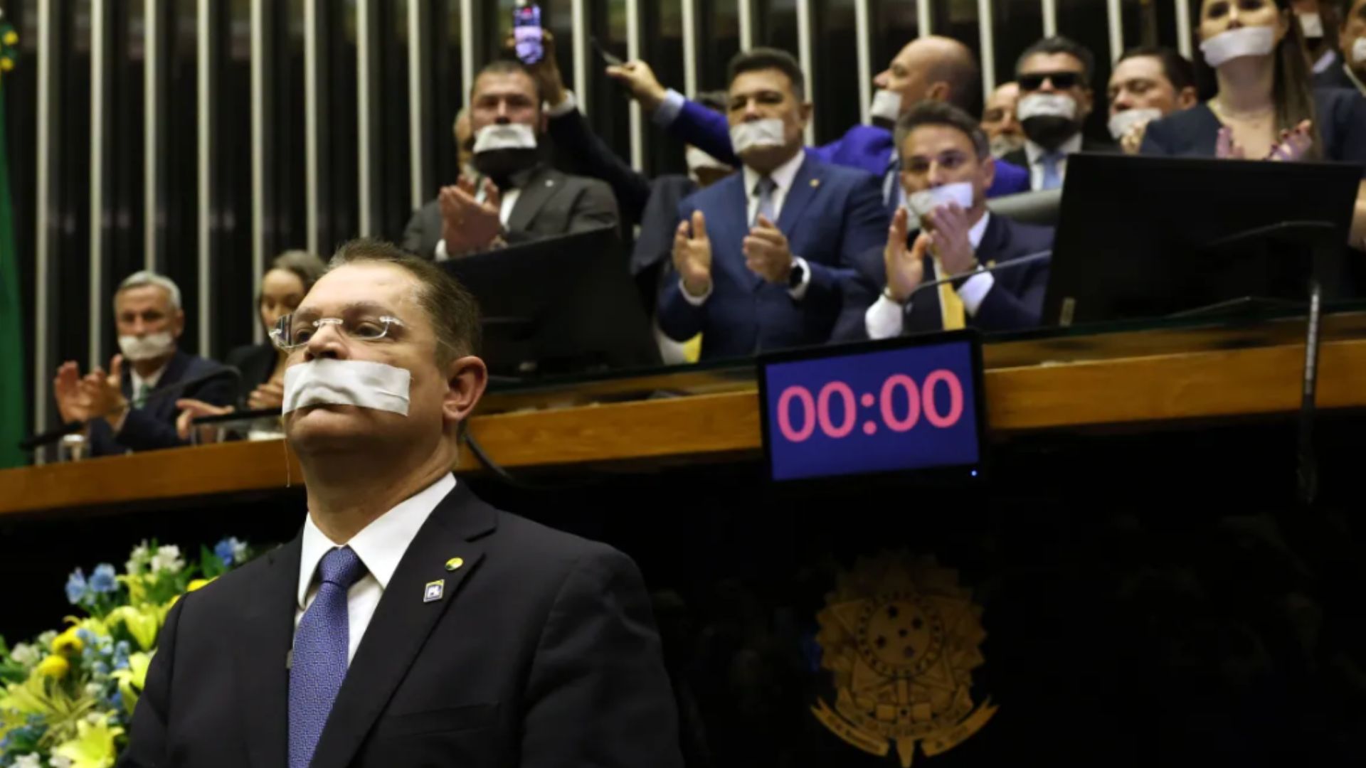 Oposição ameaça barrar compensação do IR por PEC da Blindagem