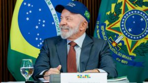 O presidente Lula estaria em “modo eleição”, se preparando para um segundo mandato. Em análise no programa do Noblat, a postura de Lula em reunião m
