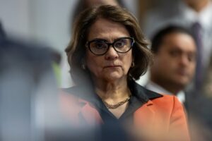 Senadora Damares Alves anuncia que está com câncer