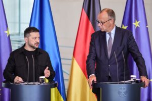 O presidente ucraniano, Volodymyr Zelensky, afirmou que os Estados Unidos estão prontos para apoiar o país no que diz respeito aos entraves de um cessar-fogo na