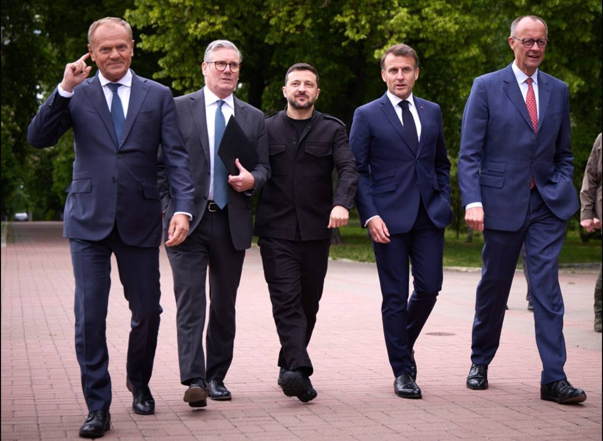 Página inicialBrasilBrasilLíderes europeus pressionam Trump por cessar-fogo na UcrâniaEm videoconferência com Zelenski e o presidente americano, países pedem tr