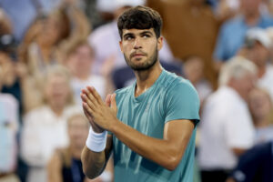 Alcaraz derrota Zverev e enfrentará Sinner na final do Masters 1000 de Cincinnati