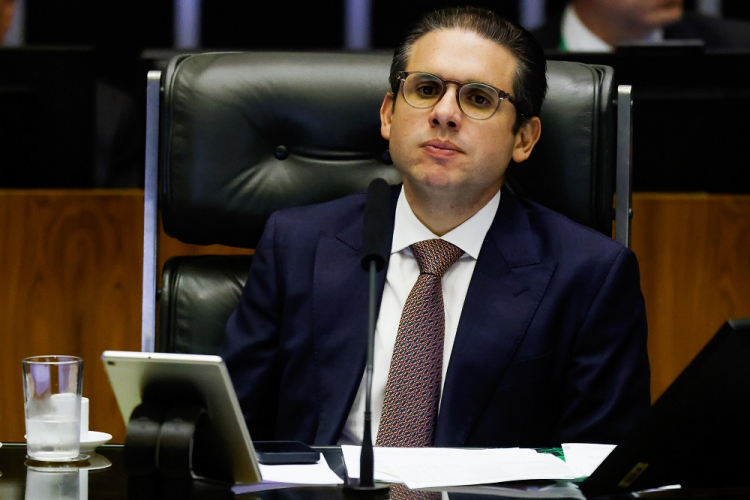 Discutir proposta de blindagem a parlamentares ‘é direito do Congresso’, defende Motta