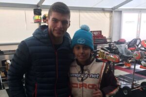 F1 – Verstappen relembra primeiro encontro com Bortoleto, durante foto no kart: "Rimos disso até hoje"