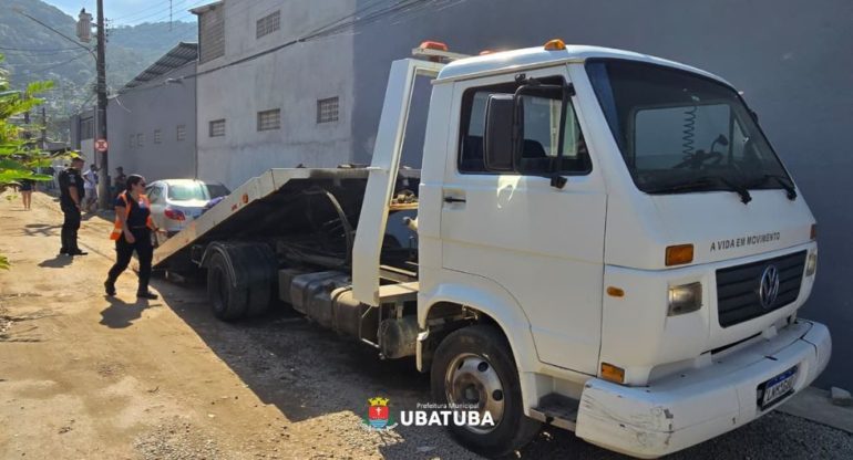 Diretoria de Trânsito e Fazenda realizam operação no Perequê-Mirim