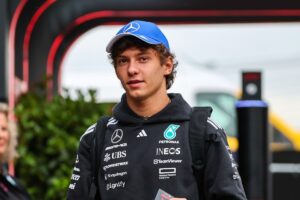 F1: Antonelli responde comentários de Marko sobre "pressão" na Mercedes