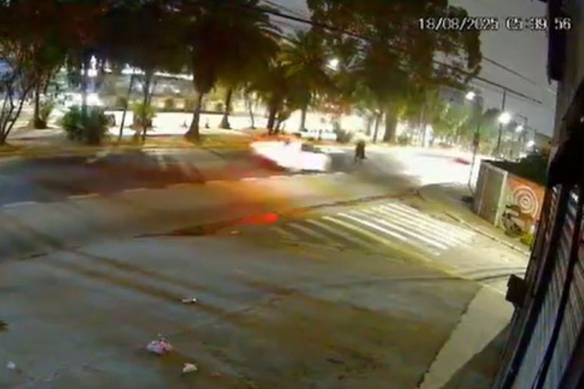 Vídeo: costureira morre arremessada por carro em alta velocidade