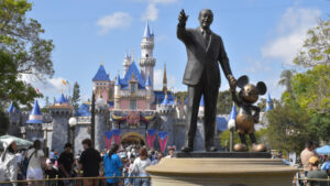 Com Disney e outros parques temáticos, Emirados Árabes tentam esconder violações de direitos humanos