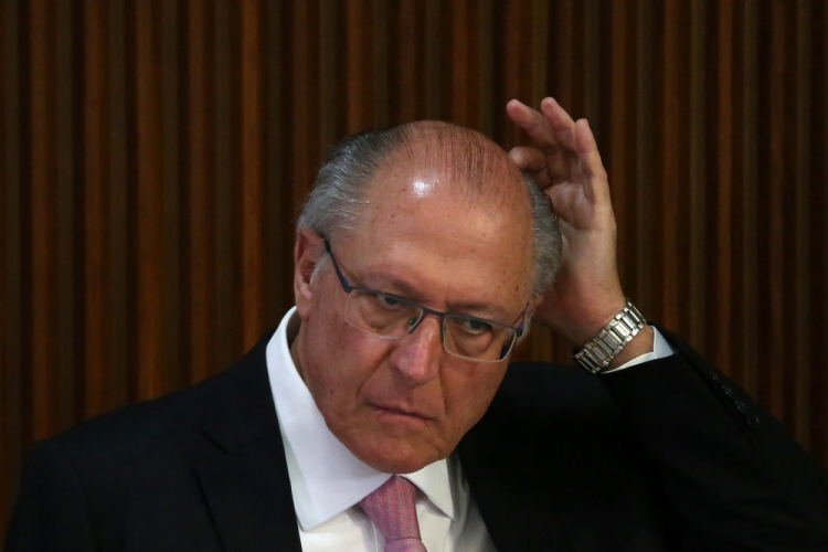 O vice-presidente Geraldo Alckmin (PSB) arrancou risadas de ministros nesta terça-feira (26) ao brincar durante reunião ministerial no Palá