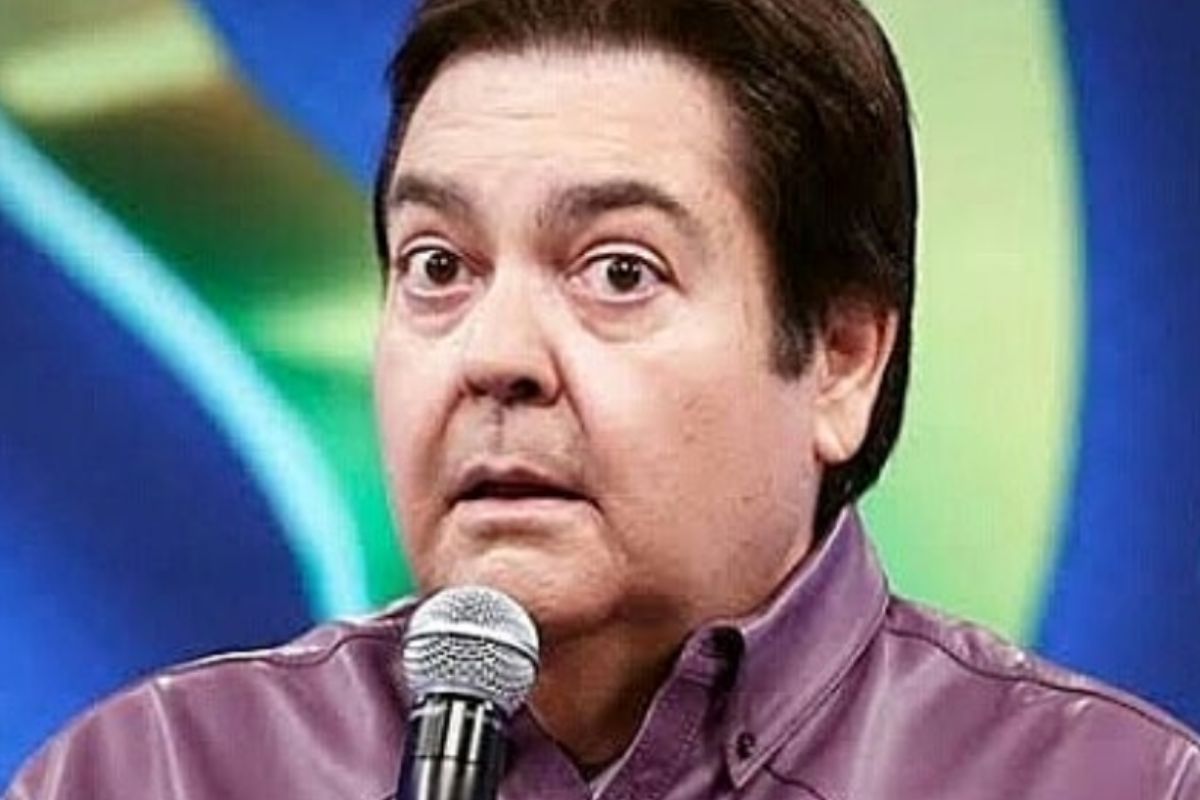 A esposa de Fauto Silva, Luciana Cardoso, usou as redes sociais para atualizar os fãs sobre o estado de saúde do apresentador. Faustão está internado desde 21 d